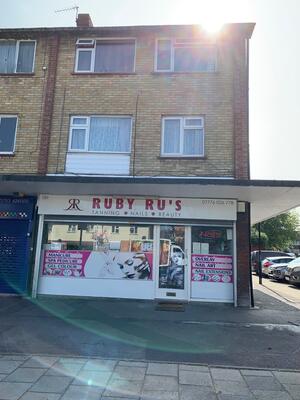 189 Dedworth Road      Ruby Ru's