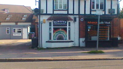 11 Station Road Scruffs Grooming Parlour