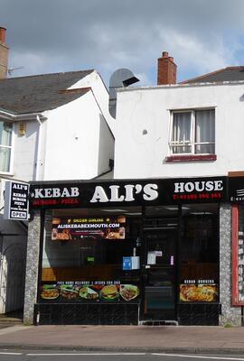 044 Ali's Kebab House