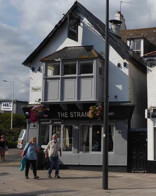 1 The Strand Inn