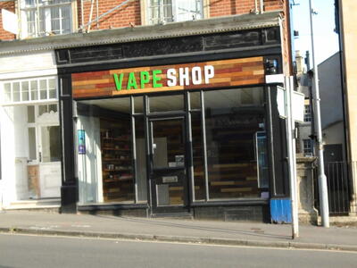 06 Vape Shop - Closed?