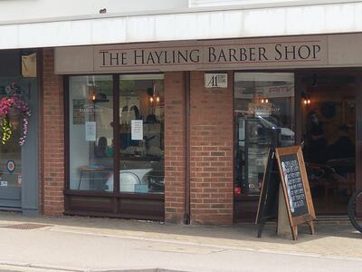 118Elm The Hayling Barber Shop