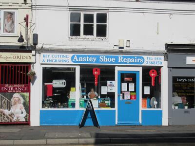 06 Cropston Road Anstey Shoe Repairs