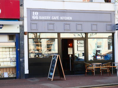 E22 1066 Bakery Cafe Kitchen